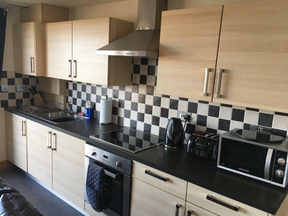 Crud Yr Awel Apartment Y Felinheli Ngoại thất bức ảnh